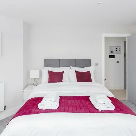 Roomspace Serviced Apartments- Walpole Court Ілінг Екстер'єр фото
