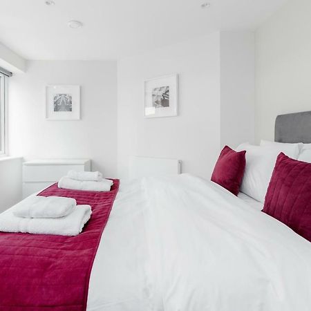 Roomspace Serviced Apartments- Walpole Court Ілінг Екстер'єр фото
