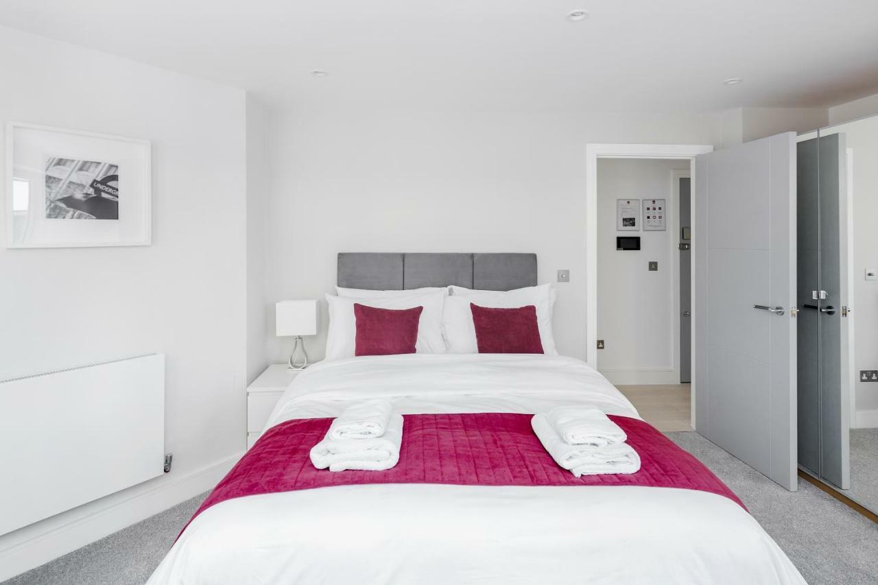Roomspace Serviced Apartments- Walpole Court Ілінг Екстер'єр фото